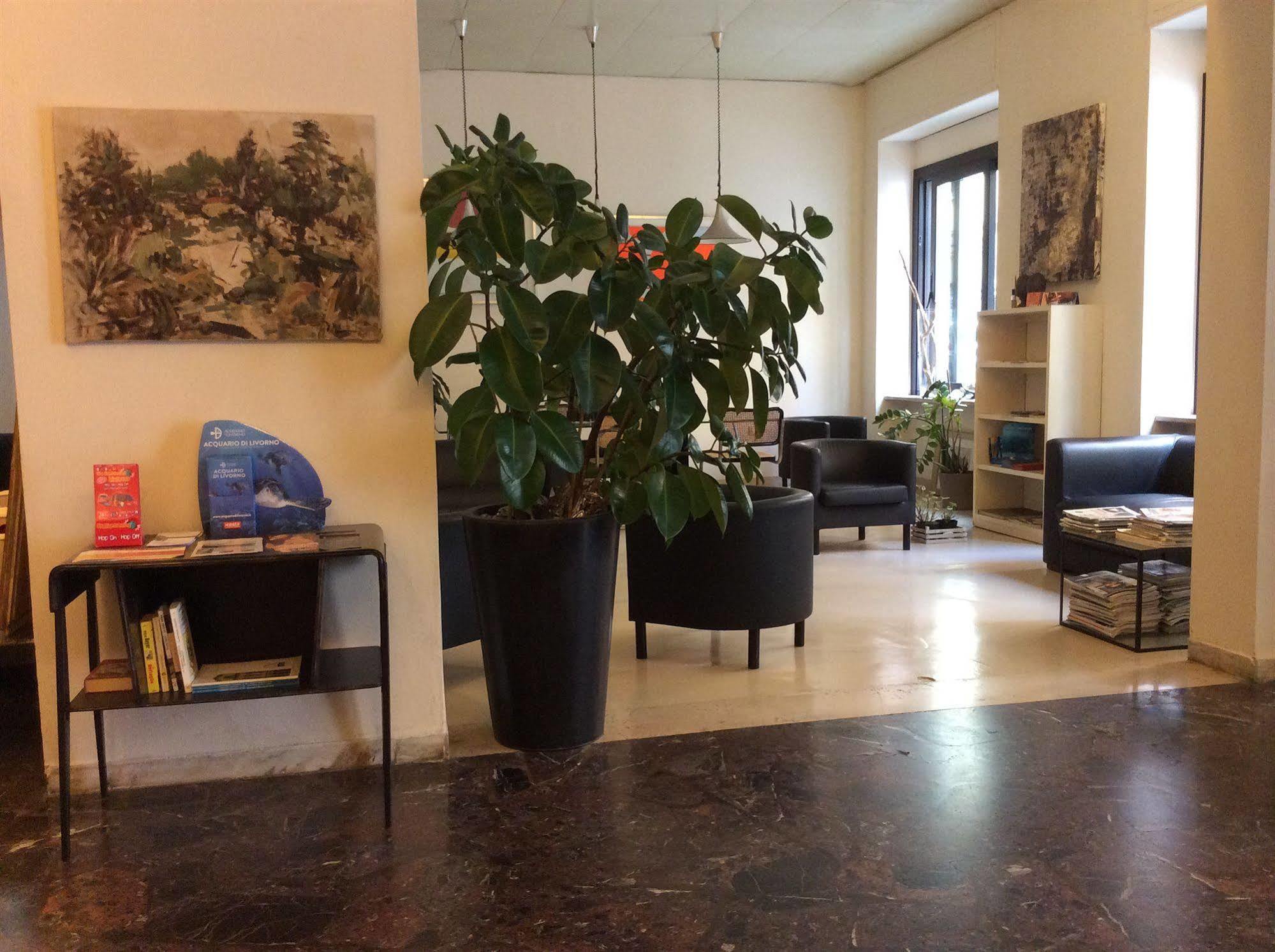 Hotel Touring Livorno Exterior foto