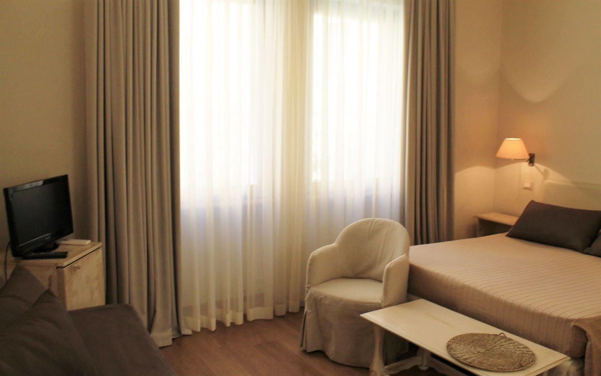 Hotel Touring Livorno Exterior foto
